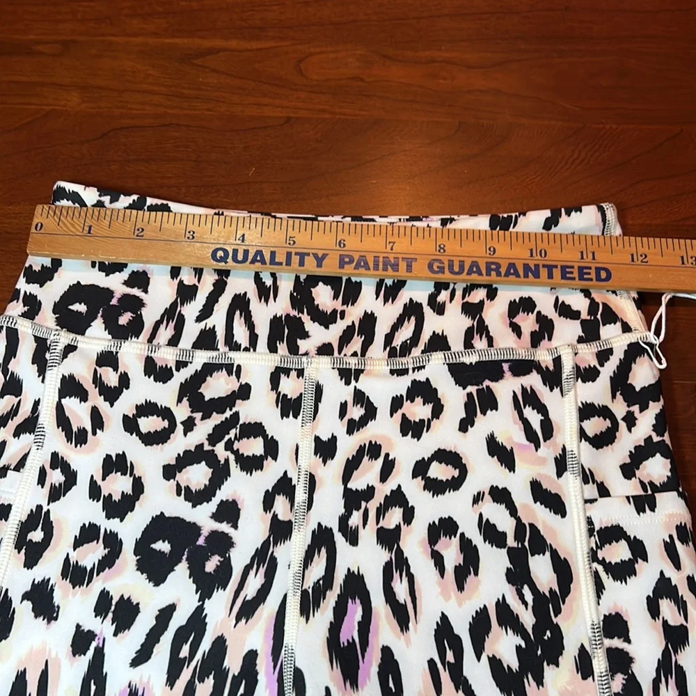 New Johnny Was Calme Endurance High Waist Legging Pockets 7/8 Cheetah Size Small - Picture 4 of 10